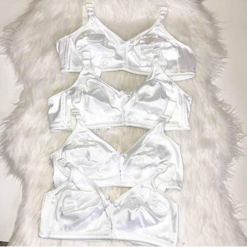 4 Unlined No Wire Full Coverage White Bras 40B